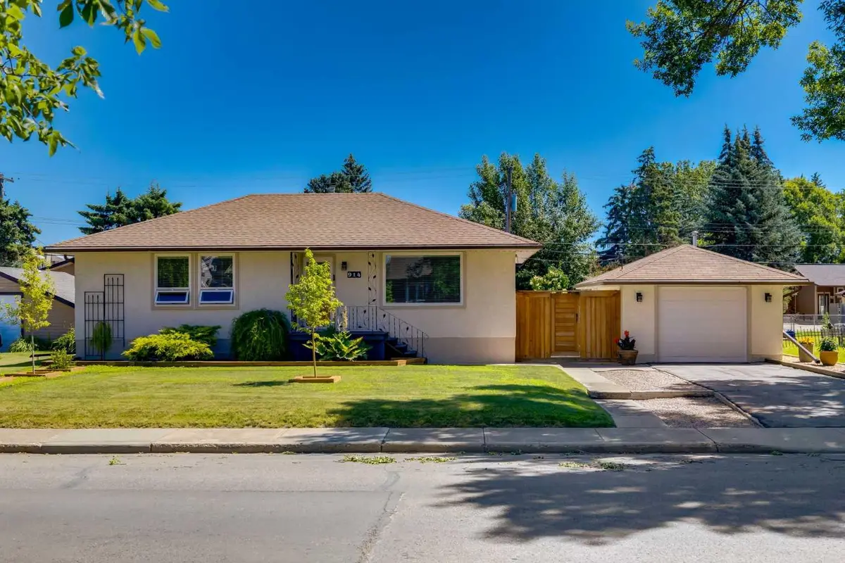 914 6 ST SW, High River, AB T1V 1B3