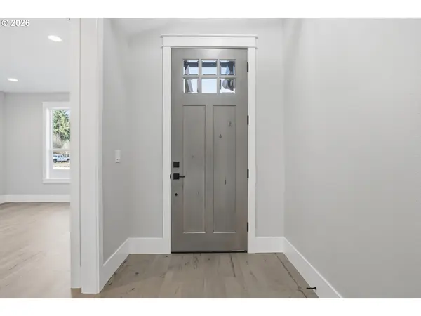 16221 NE 180th ST, Brush Prairie, WA 98606