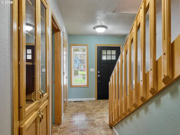 103 CEDAR BLUFF CIR, Keizer, OR 97303