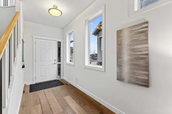 12069 Valley Ridge DR NW, Calgary, AB T3B 5W9