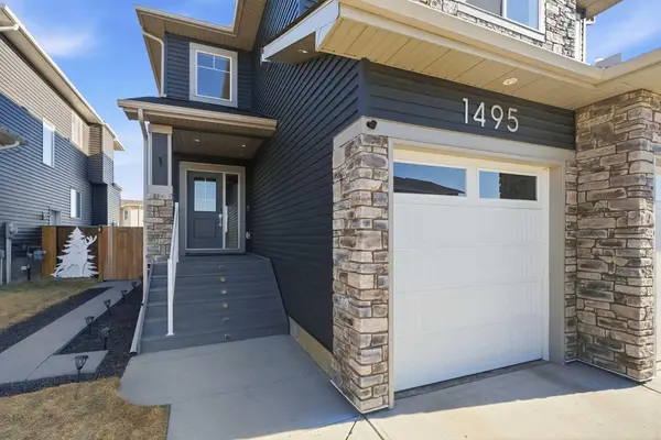 1495 Aldrich PL, Carstairs, AB T0M 0N0