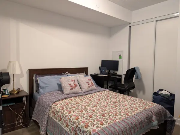 87 Peter ST #915, Toronto C01, ON M5V 0P1