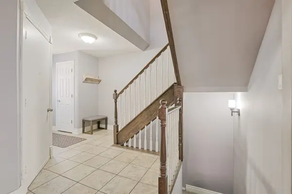 17 Rushmore CRES, Brampton, ON L6Z 1R1