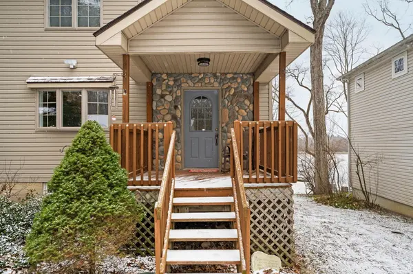 6511 Forest Beach DR, Genoa Twp, MI 48116