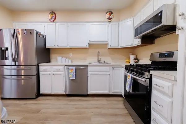 220 Canal Way, Hackettstown Town, NJ 07840