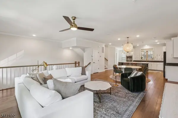 21 Dahlia Dr, Warren Twp., NJ 07059