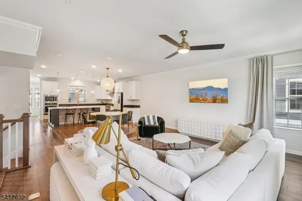 21 Dahlia Dr, Warren Twp., NJ 07059