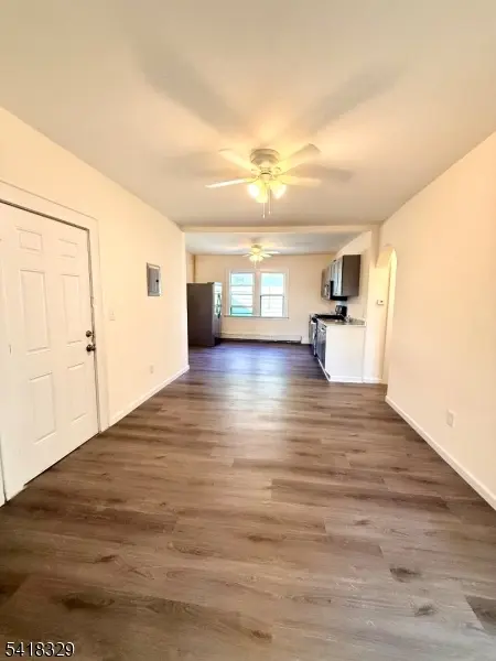 37 Field Pl #3R, Newark City, NJ 07112
