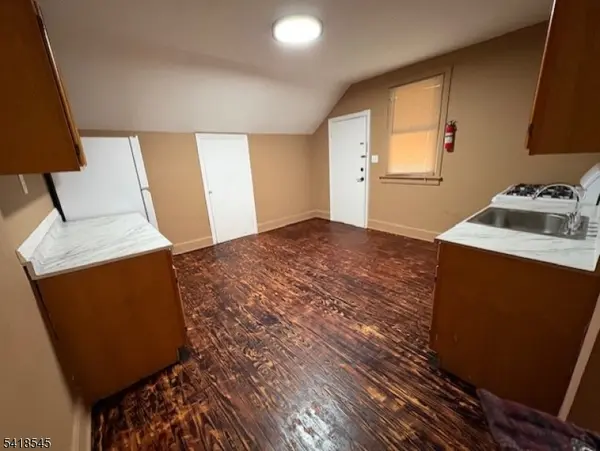 1-3 E Grand St #C, Hampton Boro, NJ 08827