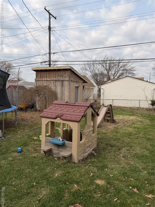 13272 Pullman ST, Southgate, MI 48195