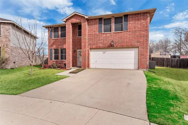 1989 Lariat Drive, Fort Worth, TX 76247