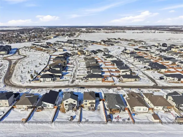 13 Chimney Swift WAY, St Adolphe, MB R5A 0B6