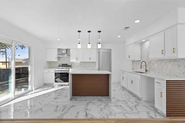 1003 Bellflower Court, Carrollton, TX 75007