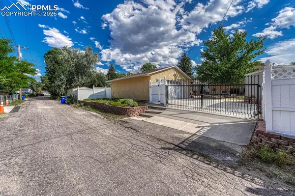 2443 Clarkson DR, Colorado Springs, CO 80909