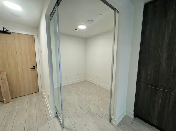 15 Mercer ST #514, Toronto C01, ON M5V 1H2