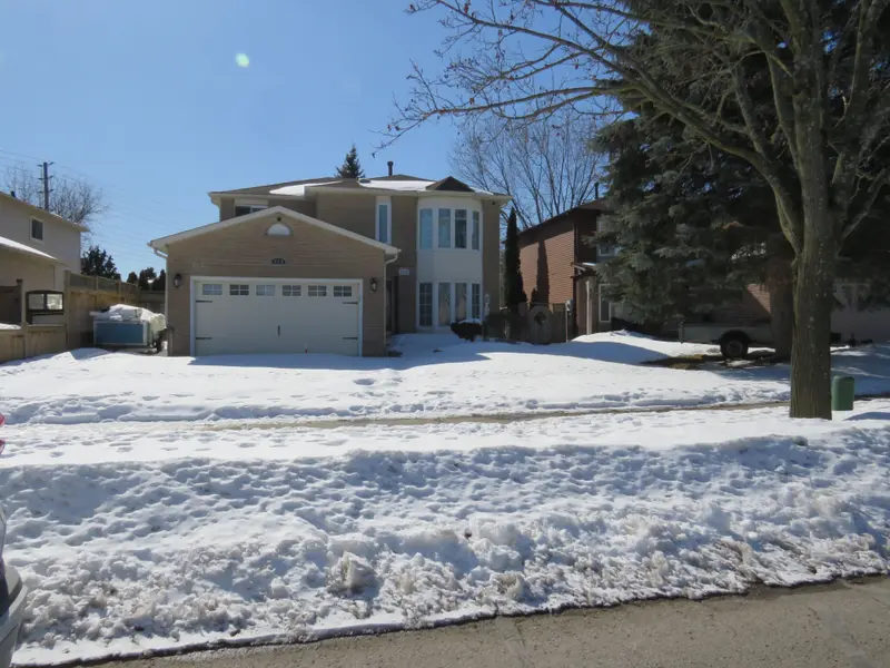 824 Crowells ST, Oshawa, ON L1K 1X3