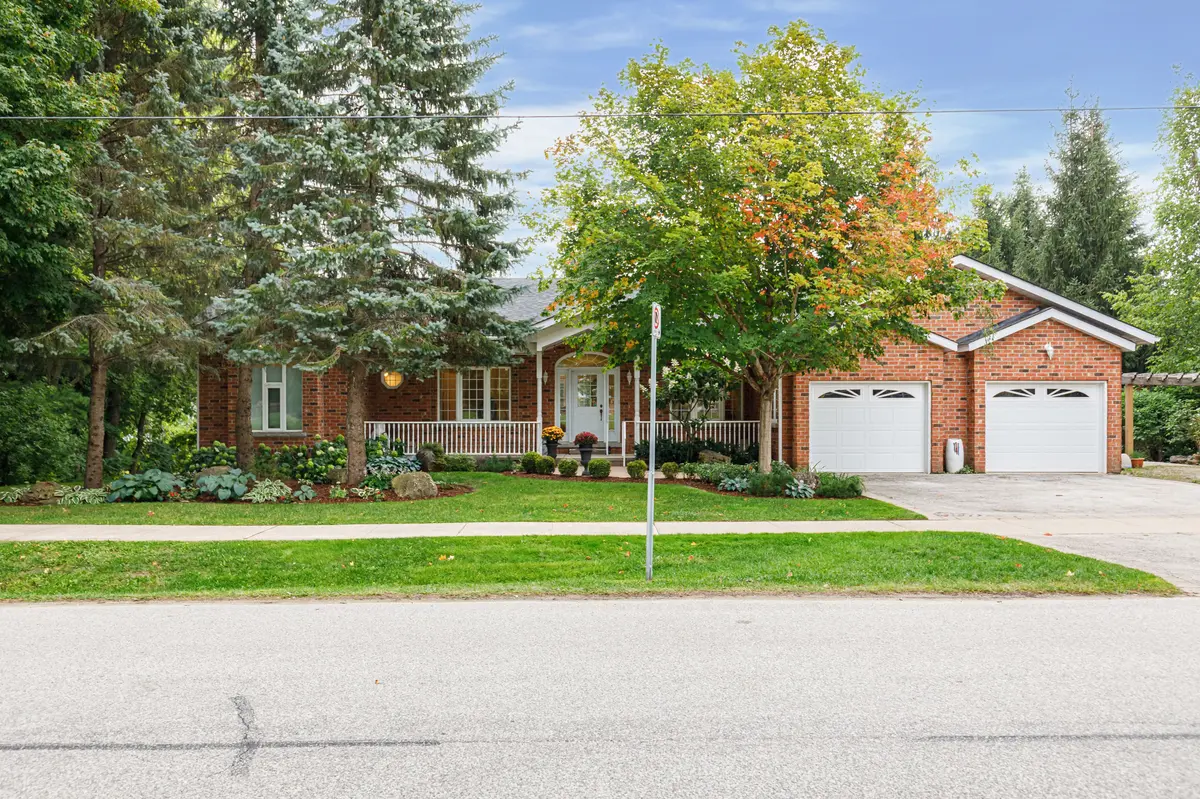 180 Russell ST E, Blue Mountains, ON N0H 1J0