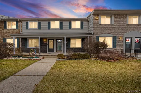 38113 Lordstown DR #43, Sterling Heights, MI 48312