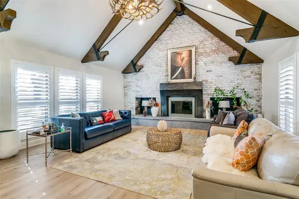 5933 Steve Court, Westlake, TX 76262