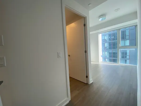 357 King ST W #2909, Toronto C01, ON M5V 1K1