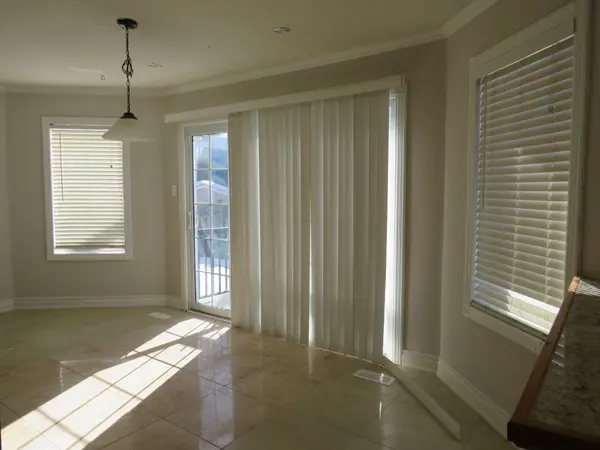 824 Crowells ST, Oshawa, ON L1K 1X3