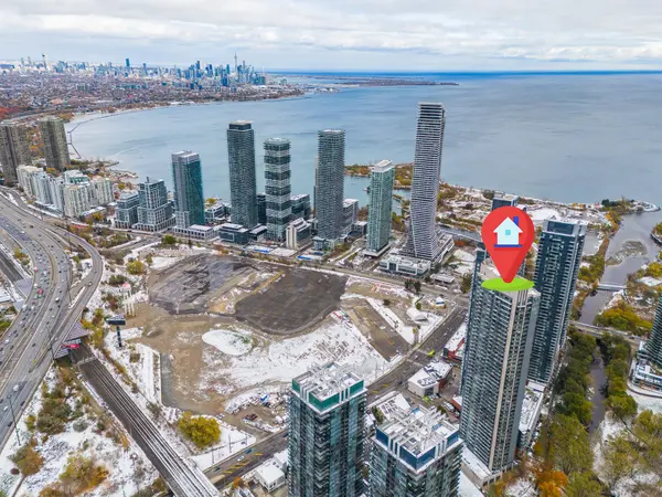 36 Park Lawn RD #605, Toronto W06, ON M8V 0E5