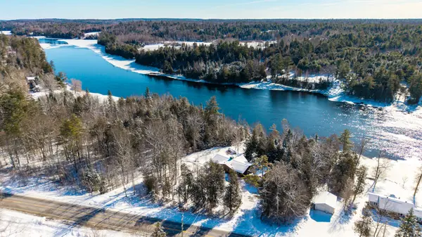 3537 Calabogie RD, Greater Madawaska, ON K0J 1G0