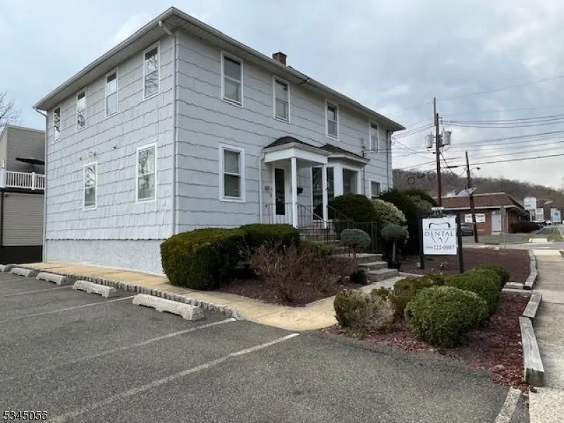 445 Watchung Ave, Watchung Boro, NJ 07069