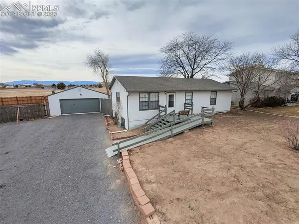 257 S Bailey DR, Pueblo West, CO 81007
