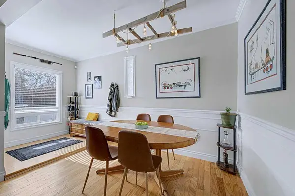 134 30 AVE NW, Calgary, AB T2M 2M9