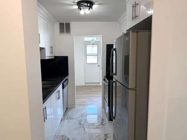 270 Palmdale DR #1503, Toronto E05, ON M1T 3N8