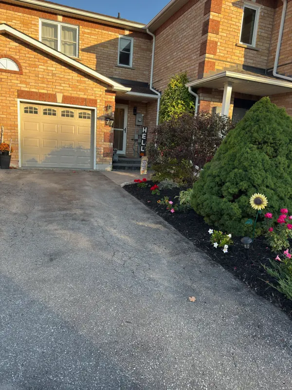 77 Lancaster CT, Georgina, ON L4P 3Z9