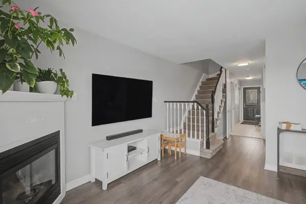 77 Lancaster CT, Georgina, ON L4P 3Z9