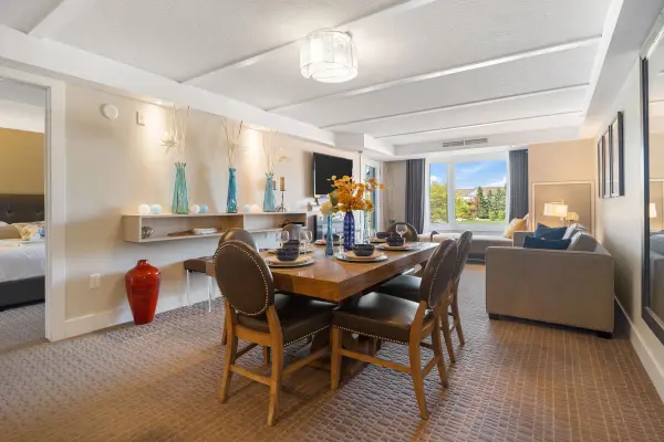 9 Harbour ST E #3109-3111, Collingwood, ON L9Y 5B5