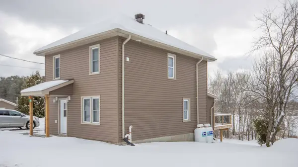 83 Siberia RD W, Madawaska Valley, ON K0J 1B0