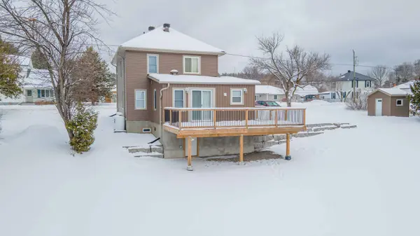 83 Siberia RD W, Madawaska Valley, ON K0J 1B0