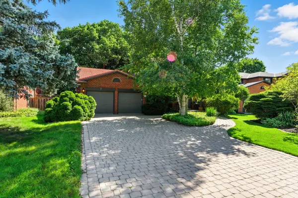 91 Abbey Close, Hamilton, ON L9G 4K9