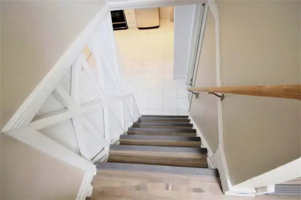 112 Leland ST #Bsmt Room, Hamilton, ON L8S 3A2