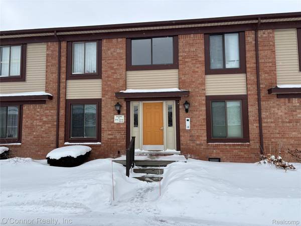 1975 Michigan AVE, Marysville, MI 48040