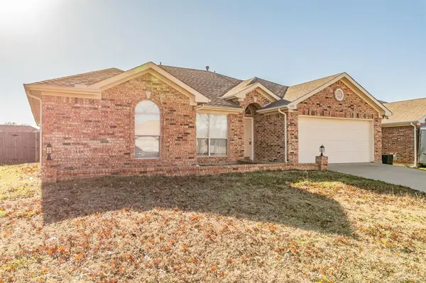 602 Joy Lane, Mansfield, TX 76063