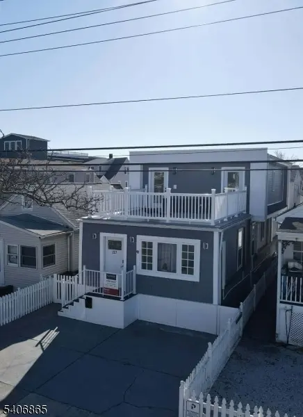 227 Grant Ave, Seaside Heights Boro, NJ 08751