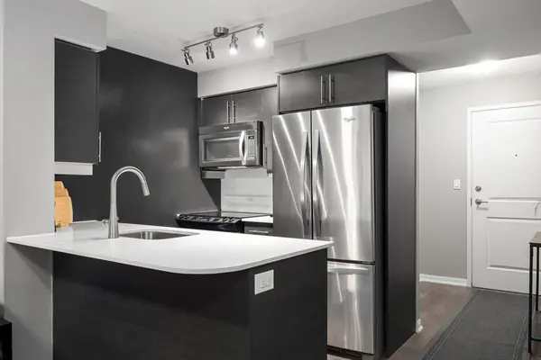 38 Grand Magazine ST #1043, Toronto C01, ON M5V 0B1