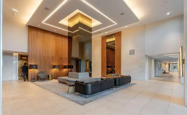 2 sonic WAY #310, Toronto C11, ON M3C 0P2