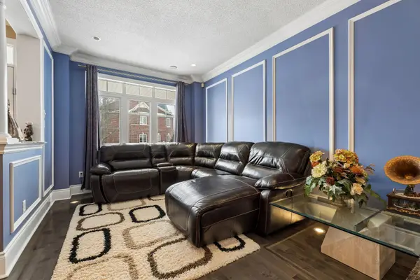 616 Fleetwood DR, Oshawa, ON L1K 0A2