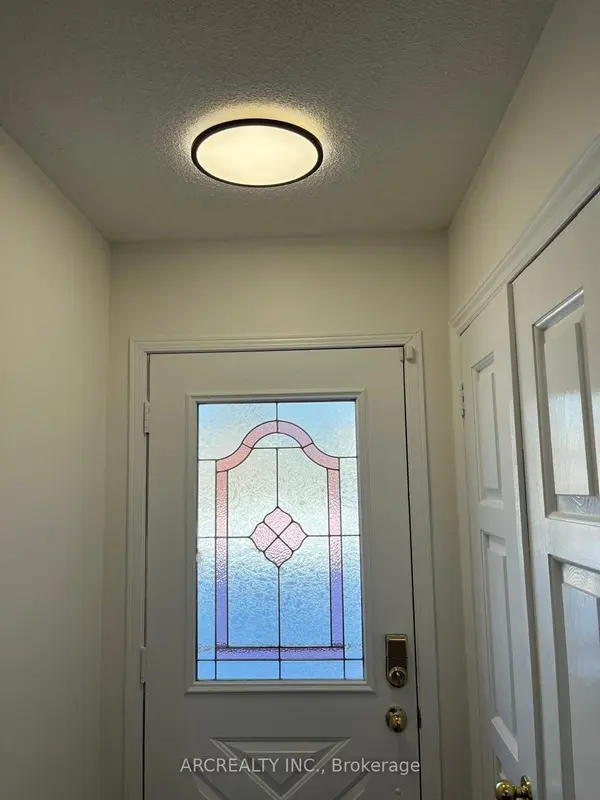 41 Canary Reed CT, Barrie, ON L4N 8S1