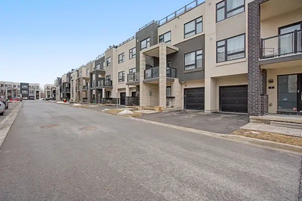 1121 Cooke BLVD #3, Burlington, ON L7T 0C4