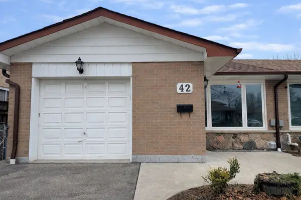 42 Wilton DR, Brampton, ON L6W 3A1
