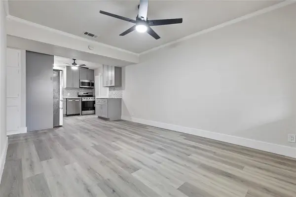 706 Commerce Street, Euless, TX 76040