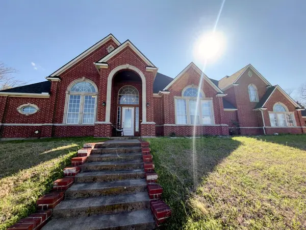 451 Land Of Goshen Drive, Springtown, TX 76082