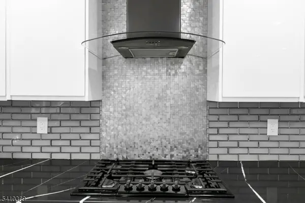 450 Vanderveer Rd, Bridgewater Twp., NJ 08807